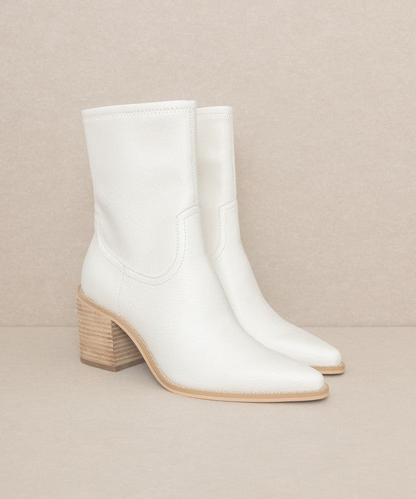 Oasis Society Vienna Ankle Booties