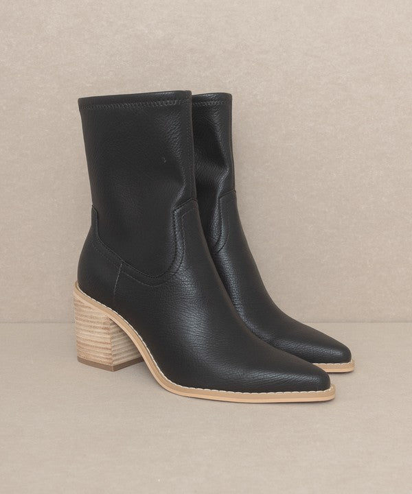 Oasis Society Vienna Ankle Booties