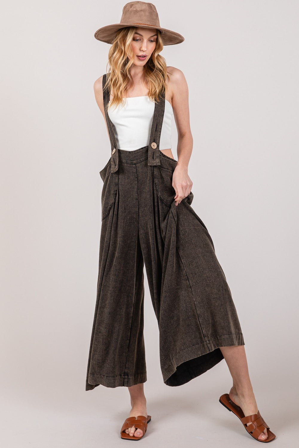 Sage & Fig Wide Strap Wide Leg Overalls