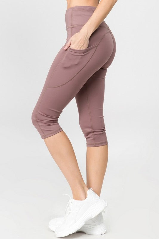 Yelete Workout Capri Leggings