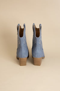 Blazing Western Boots - Blue & Brown