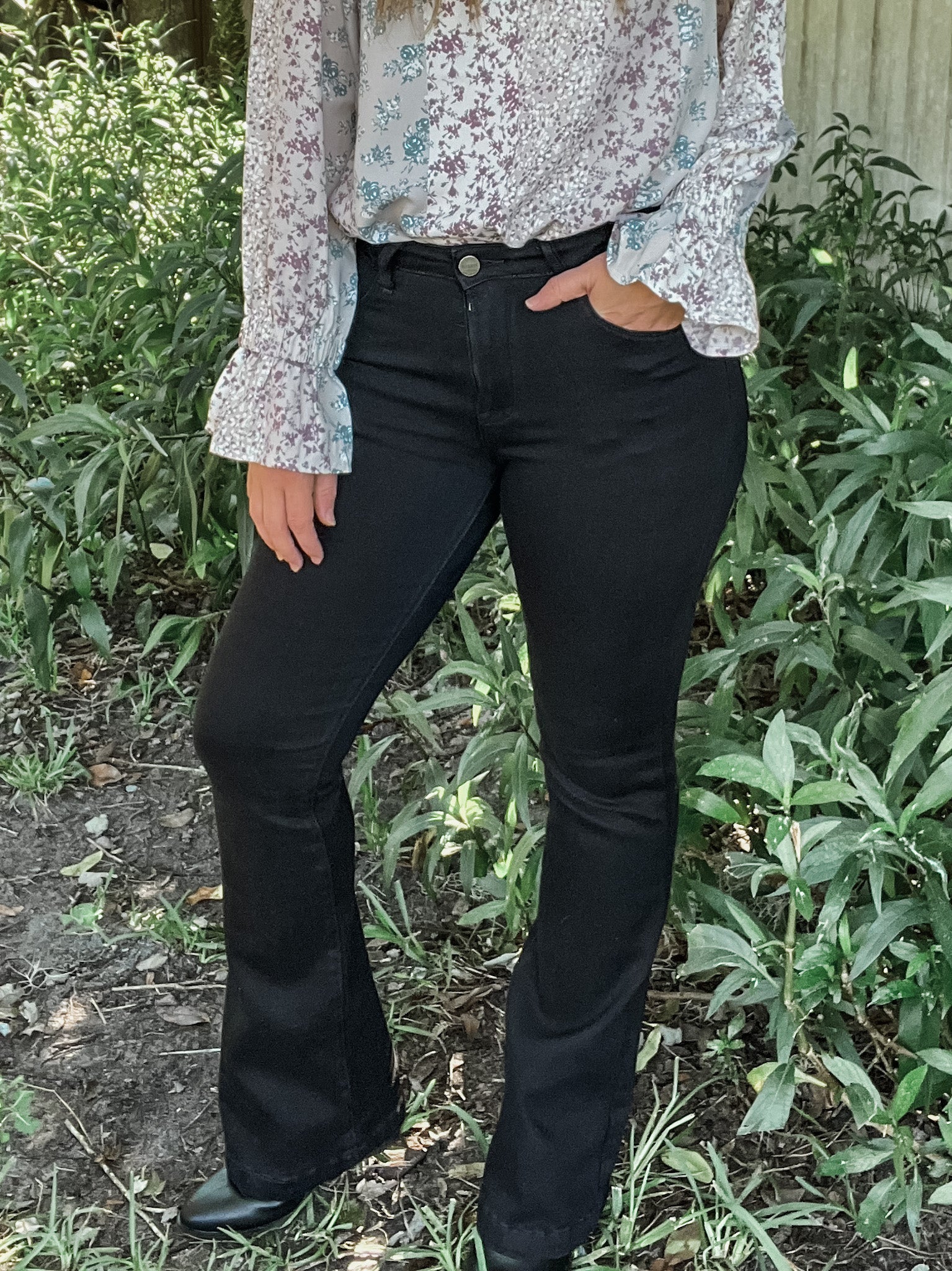 Risen Black Flare Jeans
